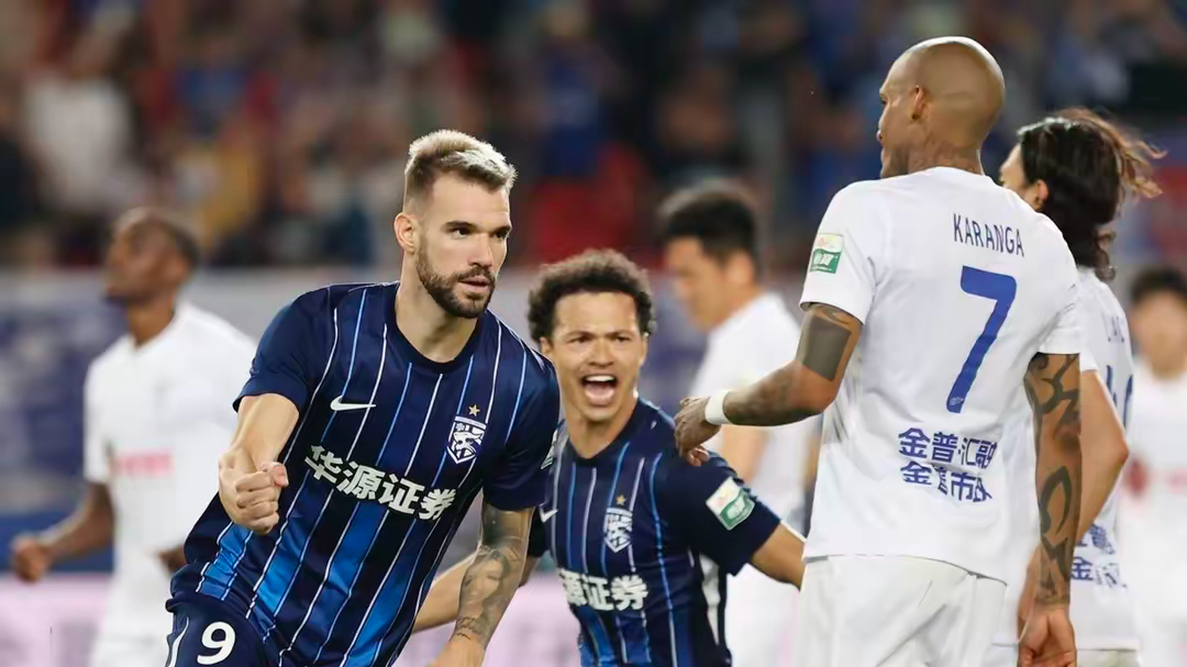 开云平台 -欧超杯今晚走向成谜；里昂远射贴柱；管理层满意；细节决定成败(米切尔超远三分球集锦)