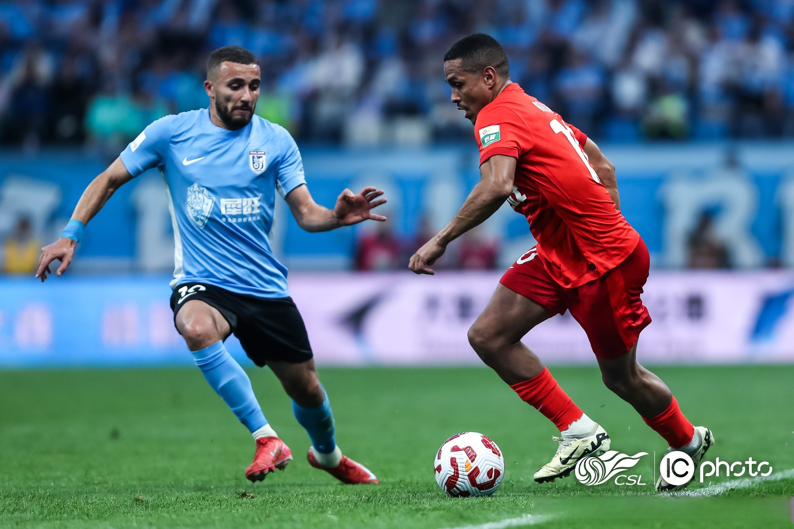 开云官方入口 -赛地聚焦：英超今夜热度飙升，山东男篮外线爆发，震撼外界，轮换策略成焦点 