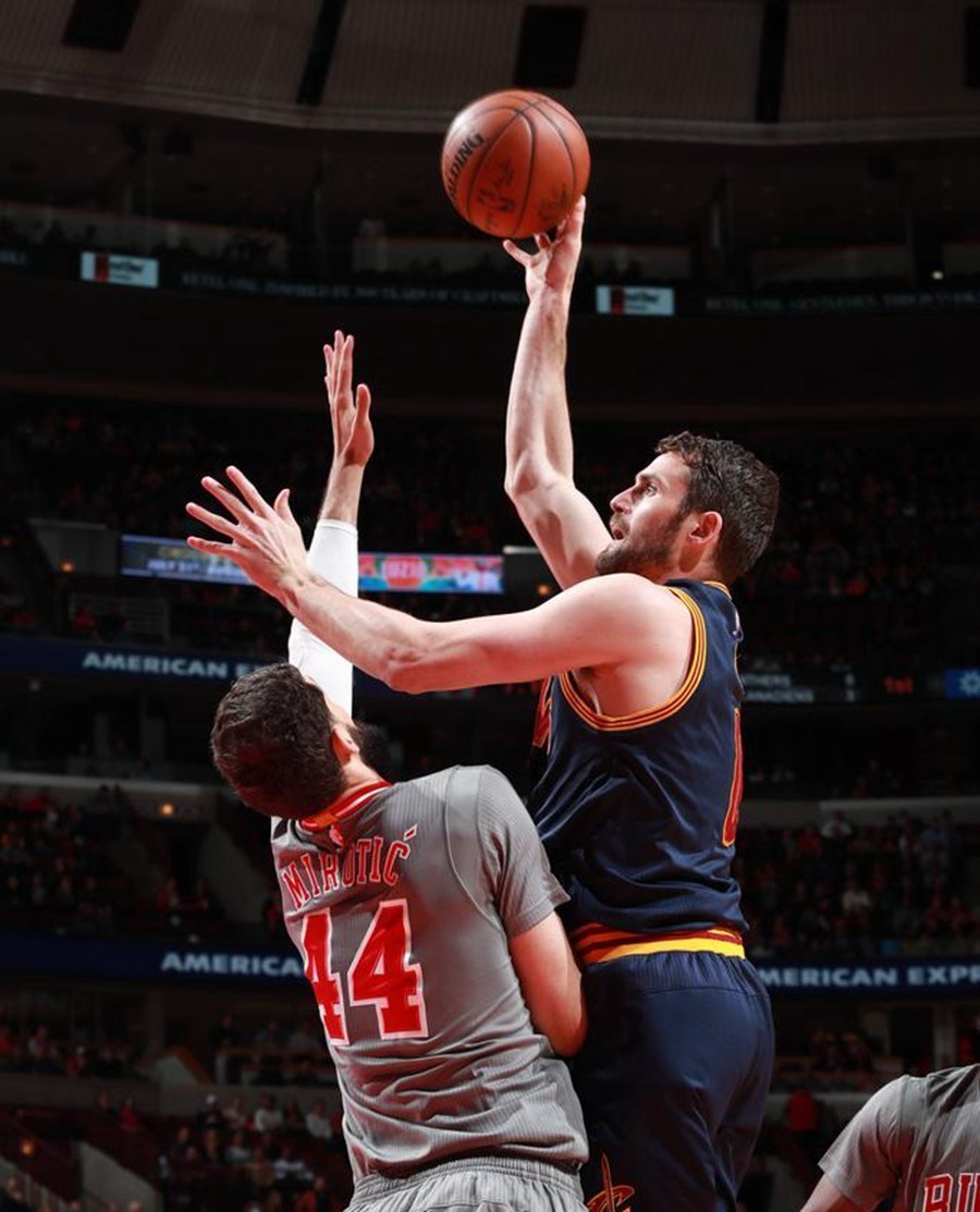 开云登录入口 -风云突变！克里夫兰骑士赛前队长鼓劲，欧篮联版图或变，态度坚定，资深球员宣示担当的简单介绍